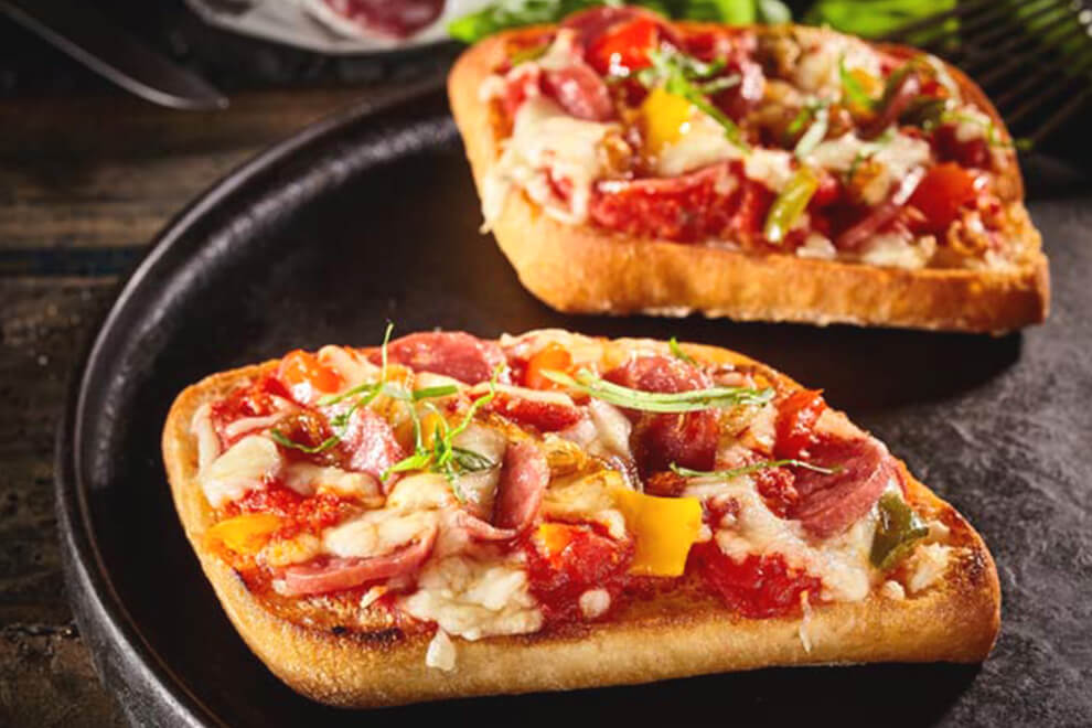 Pratik Pizza Nasıl Yapılır